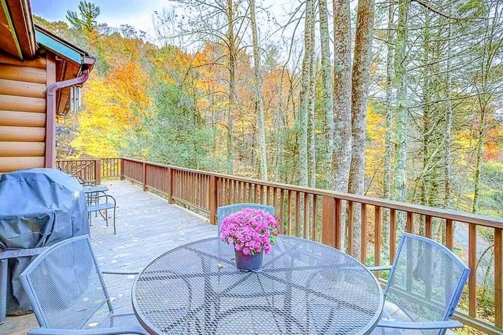 Serene & Cozy - Peaceful View - Fireplace - Creek Fleetwood Luaran gambar