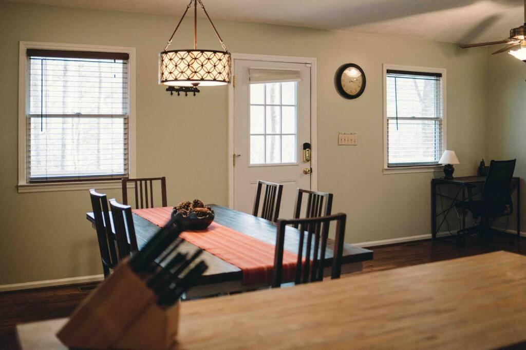 Serene & Cozy - Peaceful View - Fireplace - Creek Fleetwood Luaran gambar